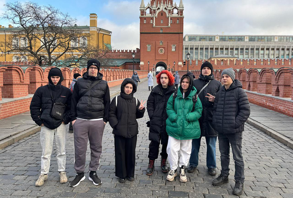 Студенты Первого Академического Профессионального Колледжа посетили выставку о наследии Петра Великого