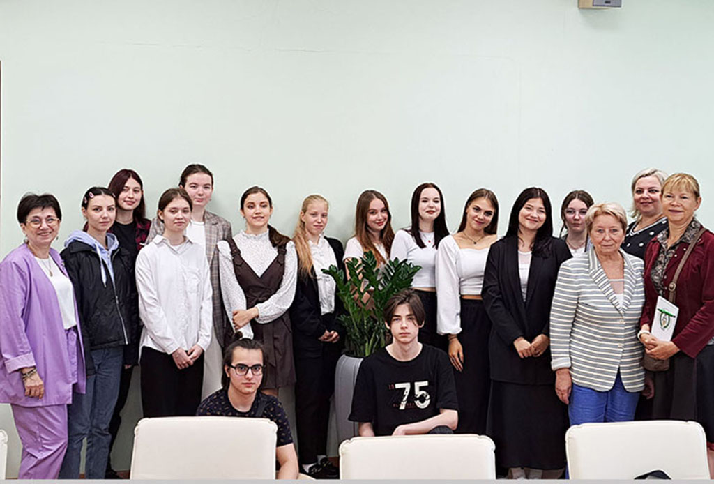 «ПЕРВЫЙ АКАДЕМИЧЕСКИЙ ПРОФЕССИОНАЛЬНЫЙ КОЛЛЕДЖ» в Жуковском: параллель с колледжами в Греции: Mediterranean College и City College в Салониках